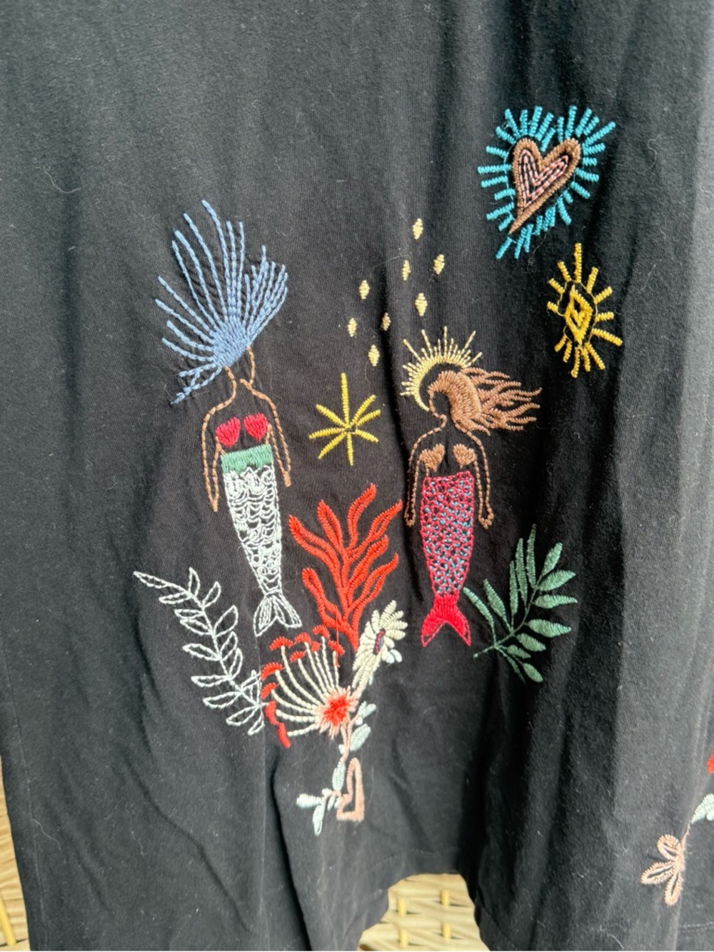 JOHNNY WAS Ruth Puff Sleeve Black Embroidered Floral & Heart Tunic Tee, XL - Picture 5 of 10